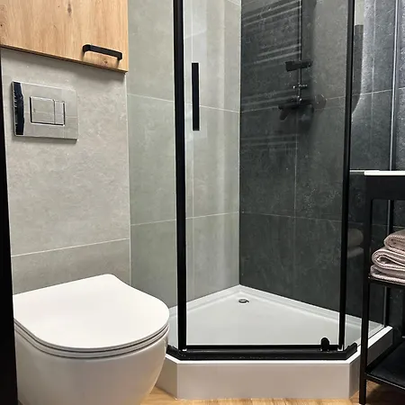 Apartman Debina